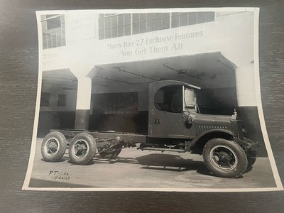 1927 Mack Truck At Dealership 8x10 Photo - Black d Photo Service Los Angeles