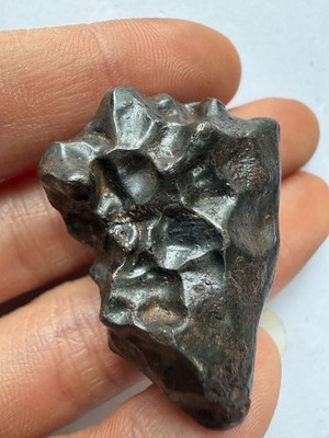 ORIENTED Sikhote-Alin 43.87g - 1947 Russia Iron Meteorite - Iron Meteorite IIAB