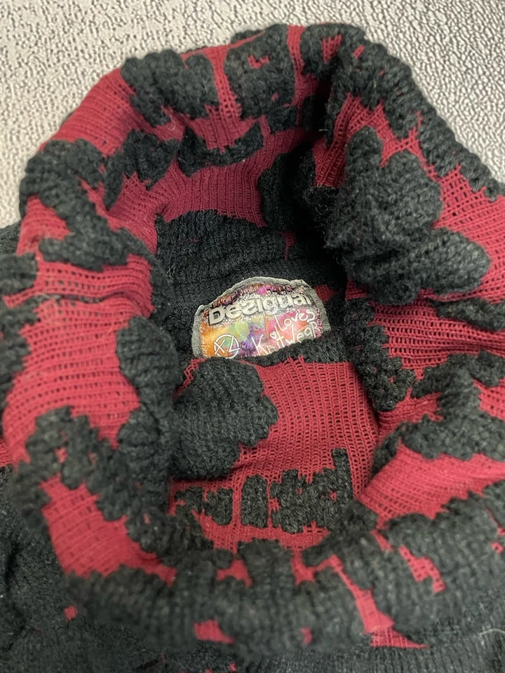 Suéter Pullover Desigual Para Mujer Negro Rojo Cuello Alto Acrílico Talla XL Foto 4 de 4