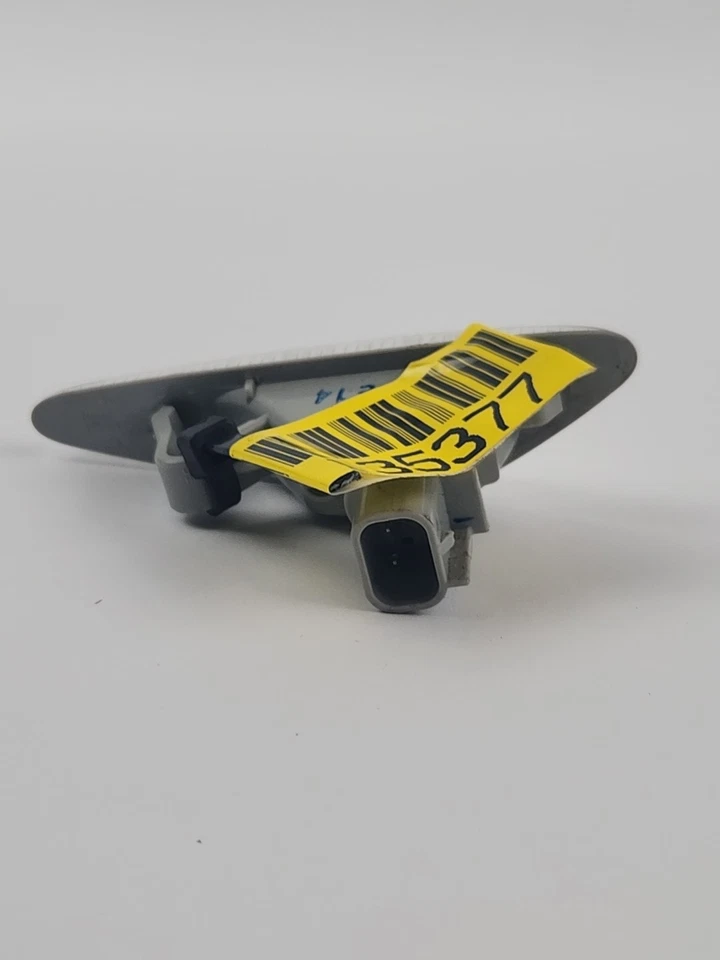 Luz intermitente guardabarros delantero izquierdo Mazda MX-5 Miata ND2 OEM N24351130 Foto 4 de 4