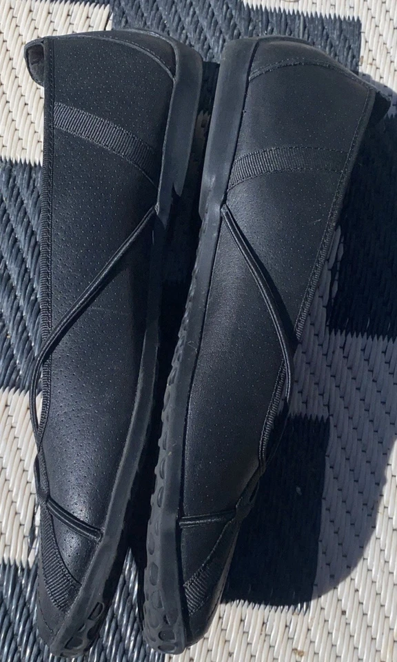 Privo Penny Ballet Pisos Para Mujer Cómodos Acolchados Sin Cordones Negro en Rosa Talla 8.5M Foto 4 de 4