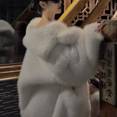 2025 Winter Imitation Fur Women Coat, Long Lapel Loose, Imitation Fox Plush Coat - Picture 3 of 7