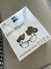 Zeiss Pre-Moisturized Eyeglasses Cleaning Wipes 220 wipes ,includes small packs