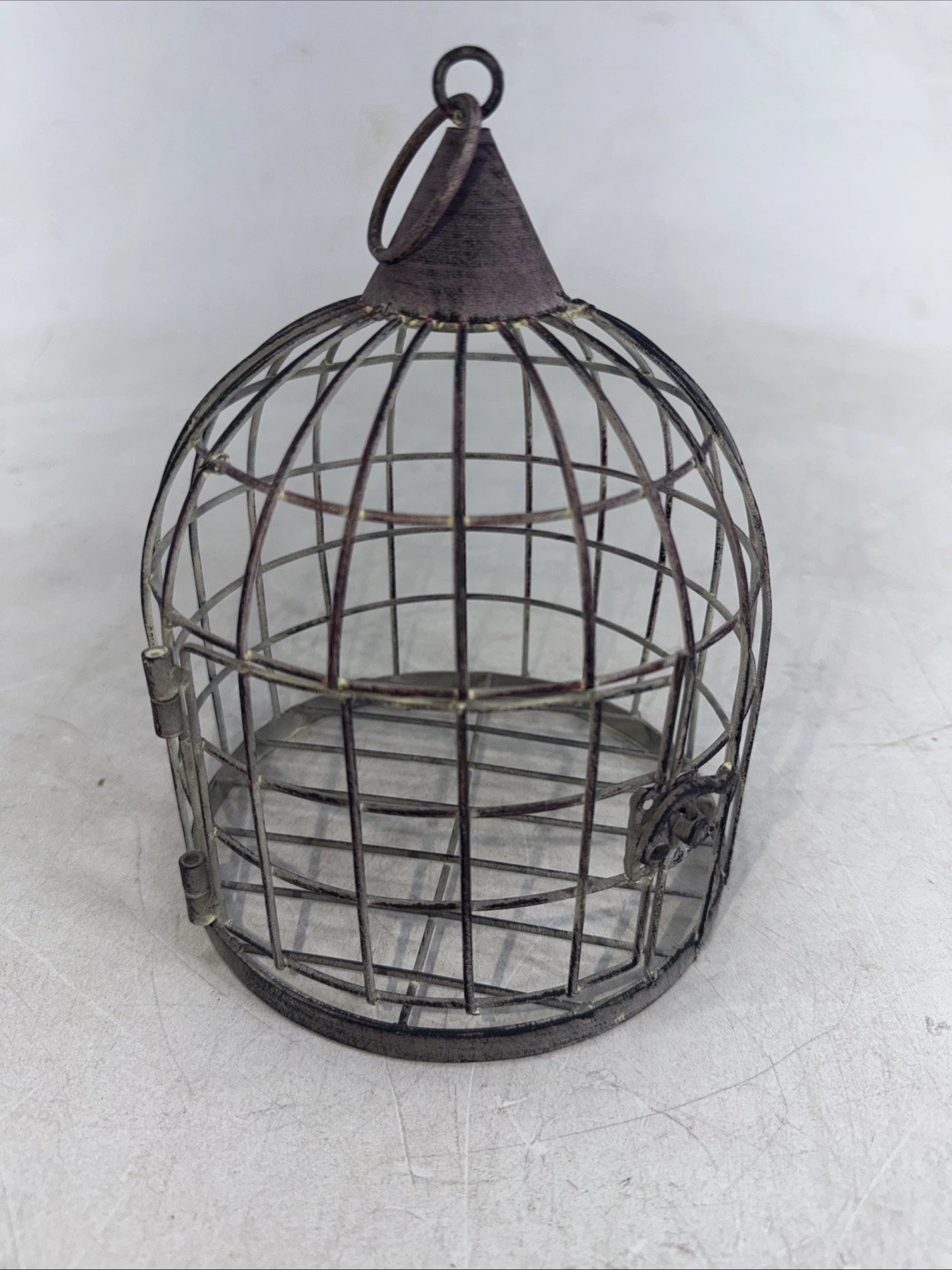 Vintage Antique-White Beehive Dome Metal Wire Hanging Bird Cage Home Decor?