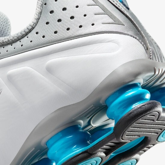 Nike Shox R4 Shoes 'White/Metallic Silver/Blue' (HQ1988-005