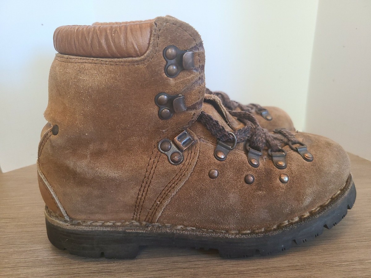 Vintage Italian Vibram Mountaineering Brown Suede Leather Snow Boots Mens 8D 41 Vintage Italian Hiking Mountaineering Boots Suola Roccia  main image 3