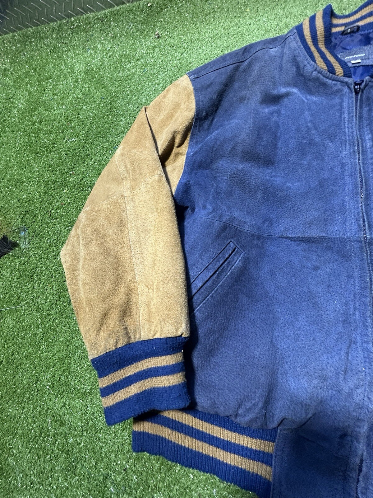 Picture 3 of 9
