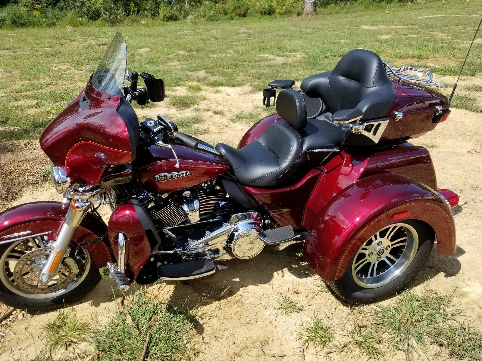 2017 Harley-Davidson Touring  2017 Harley Davidson FLHTCUTG Tri Glide Ultra