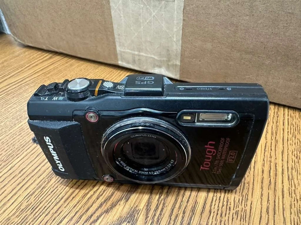 Olympus Stylus Tough TG-4 16MP Waterproof Camera Black Untested - Image 2 of 4