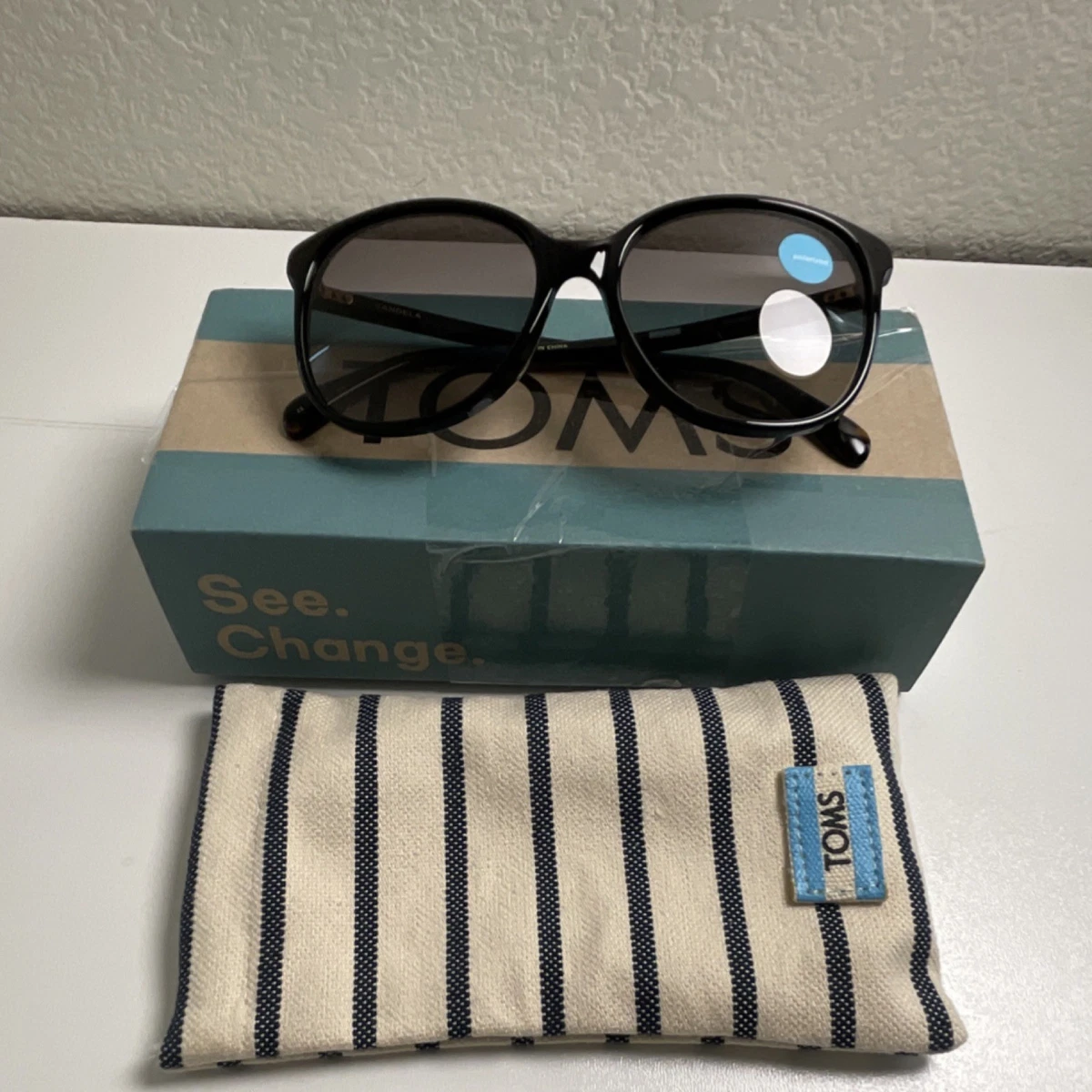 Toms Tulum Black and Tortoise Oversized Sunglasses Classic sunglasses tortoise – TOTEME main image 3