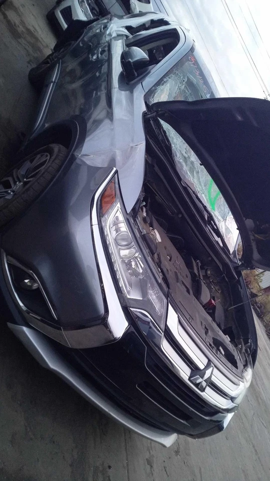 Used Washer Fluid Reservoir fits: 2016 Mitsubishi Outlander Grade B Foto 4 de 4