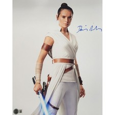Daisy Ridley Signed Photo #17 (11x14)