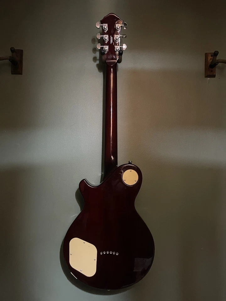 Guitarra Michael Kelly Patriot Decree Coral (Ligeramente Usada) Foto 2 de 4