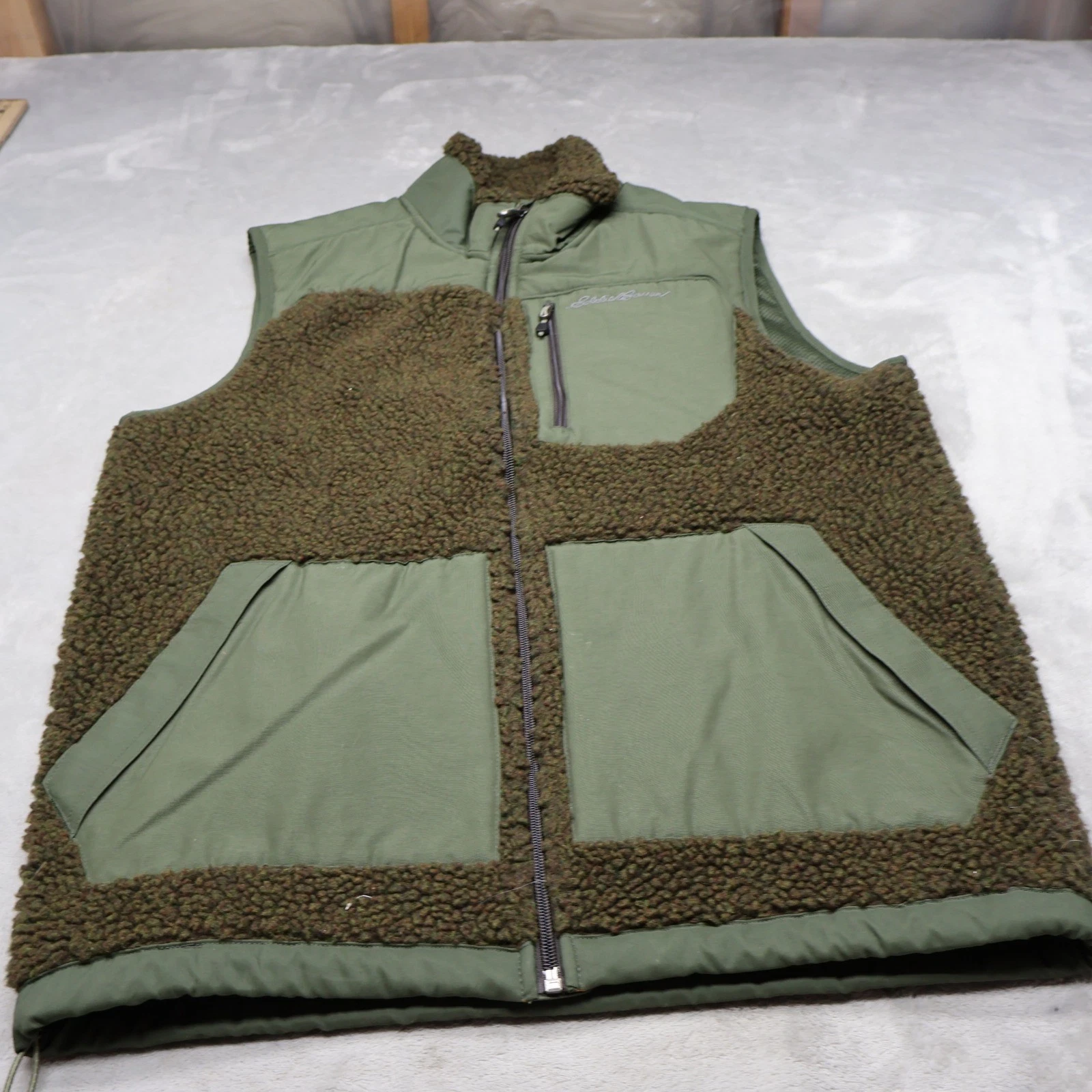 Eddie Bauer Vest Mens Small Green Sherpa Fleece Full Zip Hiking Camping Outdoor