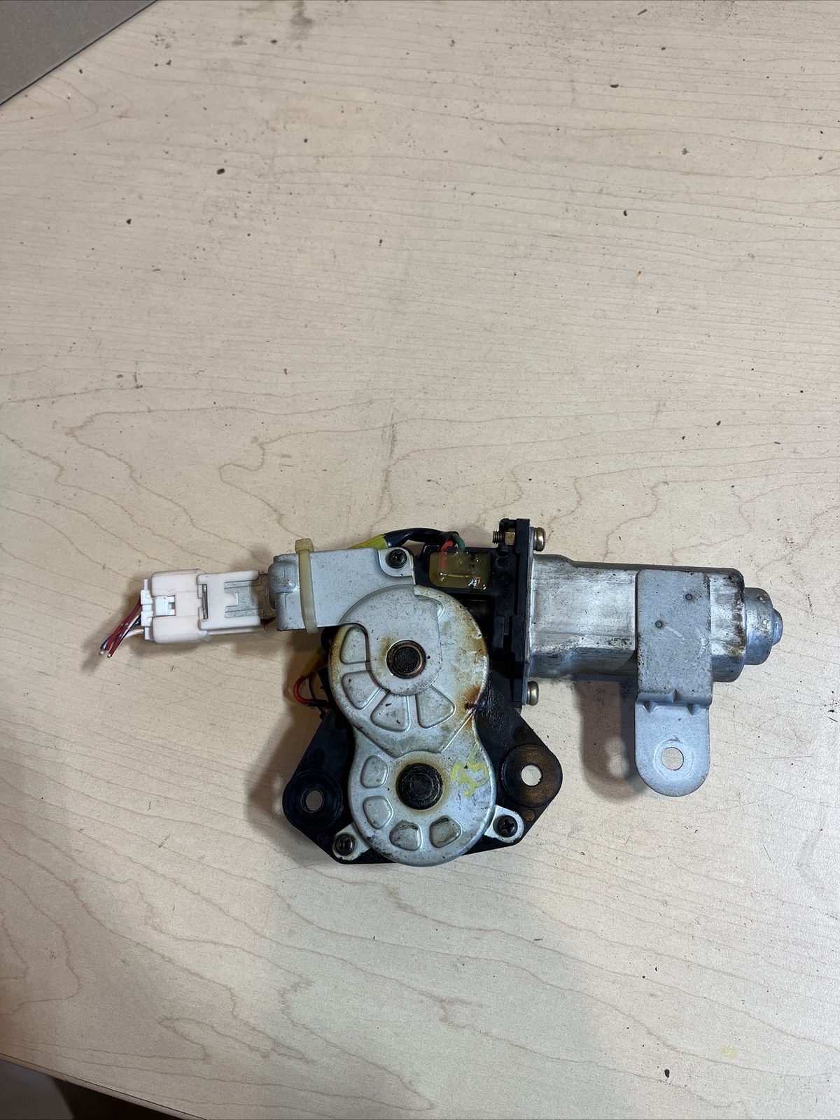 9602 Toyota 4Runner SUNROOF MOTOR 8573035030 OEM 1996 1997 1998 1999 2000 2001 eBay