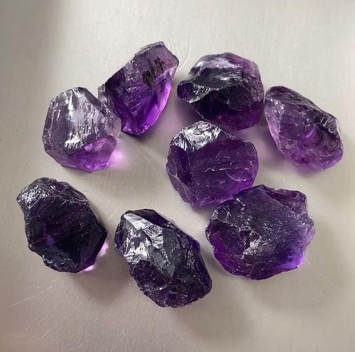 Bonito Lote 238 cts Amatista Color Violeta Natural Áspero - Vídeo 1 de 1