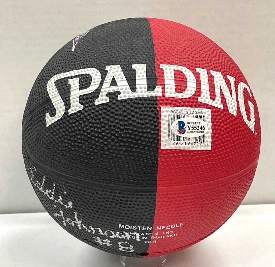Mini basquete assinado por Eddie Johnson Spalding Houston Rockets BAS Y55246 - Imagem 2 de 4