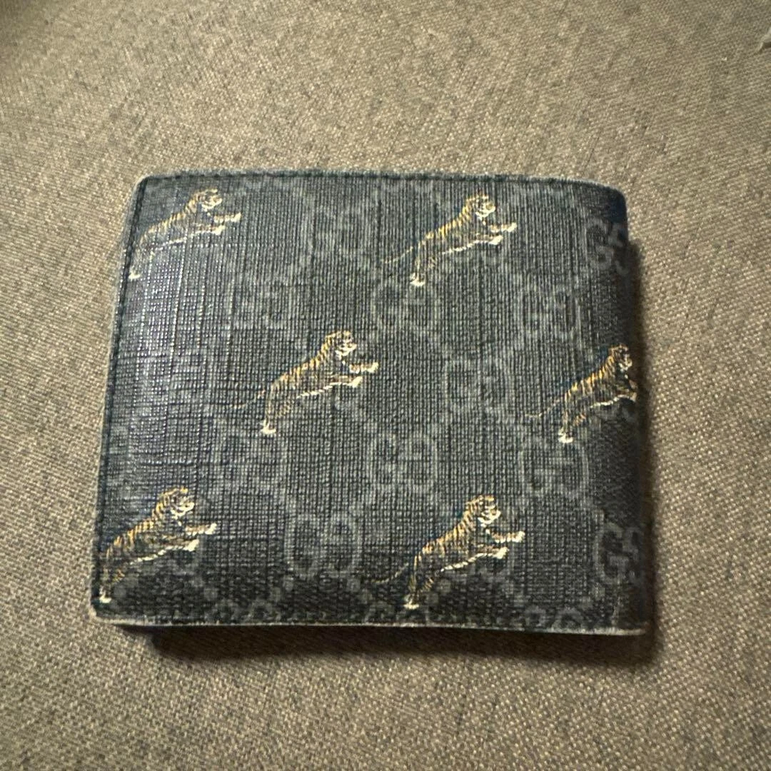Sac à main portefeuille compact Gucci GG Supreme Tiger