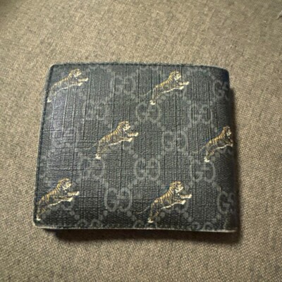 GUCCI 新品 ミニ財布 supreme Gucci GG Supreme Cherry Compact Wallet