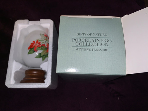 Avon PORCELAIN EGG COLLECTION "WINTER'S TREASURE, 1987 NIB