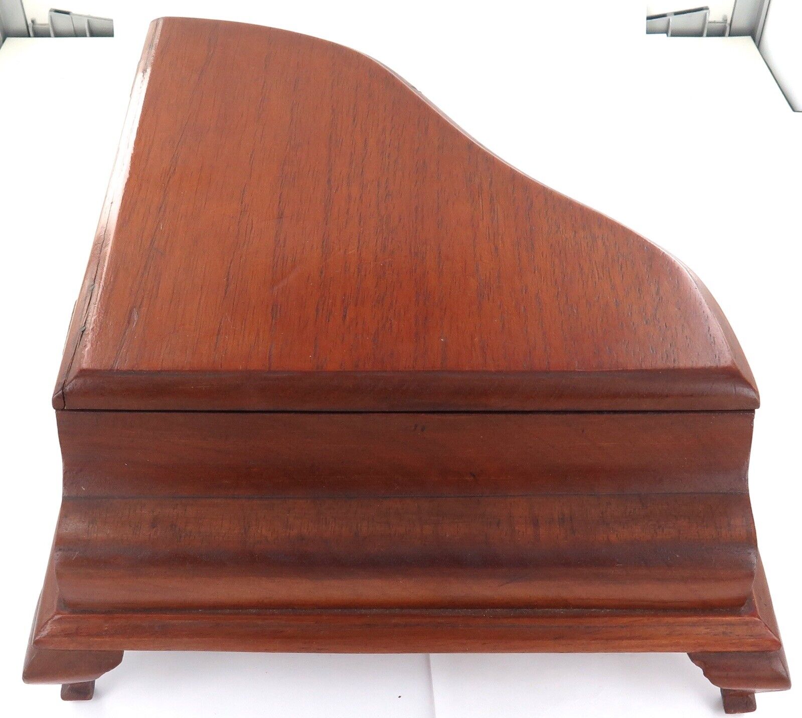 .SUPERB EARLY 1900s AUSTRALIAN CEDAR APPRENTICE PIECE. GRAND PIANO JEWELLERY BOX