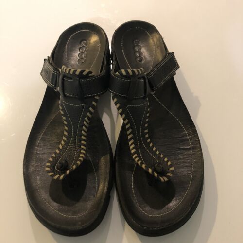 Ecco Thong Sandals  Black Leather Comfort Adjustable Flip Flops. size 40  - Picture 1 of 7