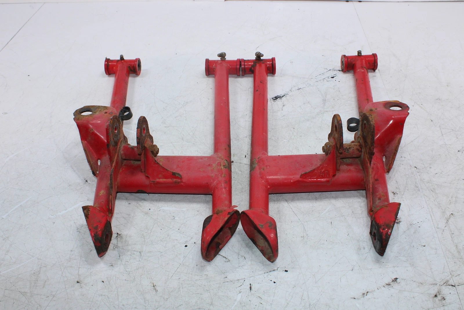 Arm, Control, Lower, Rear, RH, Indy Red [EAK]