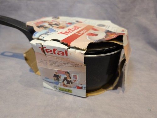 Tefal Stainless Steel 20 cm Saucepan with Glass Lid, 3L - Picture 1 of 5