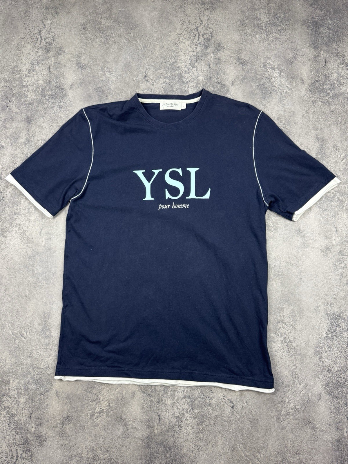 T shirt vintage Yves Saint Laurent YSL uomo grande logo lusso Y2K