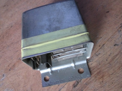 OLDTIMER OPEL VW Ford Lichtmaschine Genarator Regler 0190601010