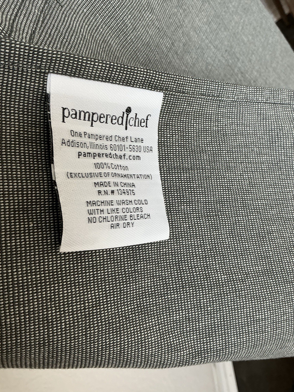Pampered Chef Apron Gray Logo Adult One Size Fits All 100% Cotton Pockets