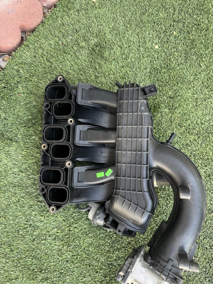 Sensor de admisión y flujo máximo de aire Nissan Nv 1500 V6 / furgoneta de techo alto Foto 4 de 4