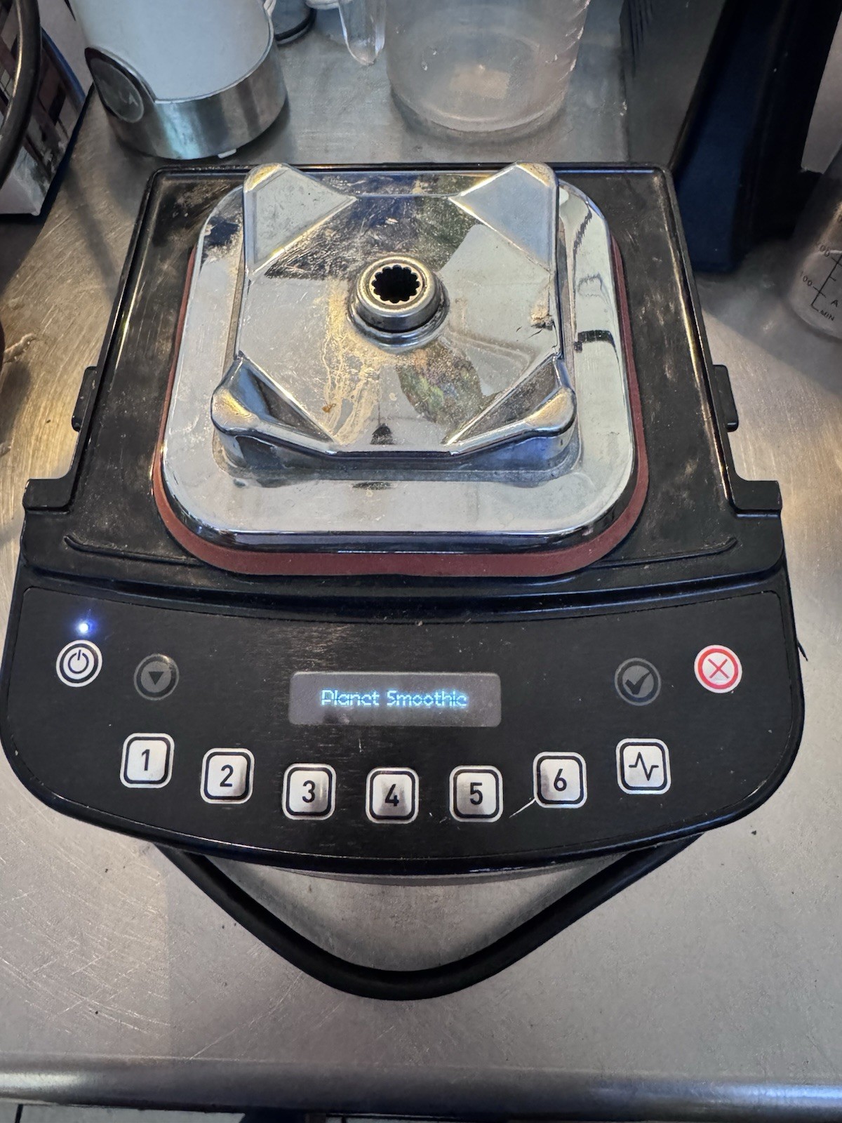For Parts- Blendtec Commercial Stealth 885 Blender Base only