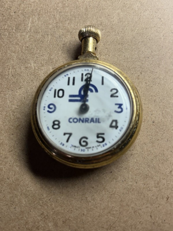 Bradley “Great American Railroad Collectors Series” CONRAIL pocket Watch 