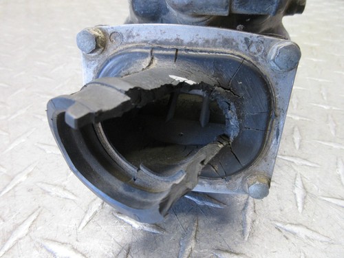 85 1985 CR125R CR125 Top End Cylinder Jug barrel BROKEN STUD IN EXHAUST FLANGE - Picture 12 of 17