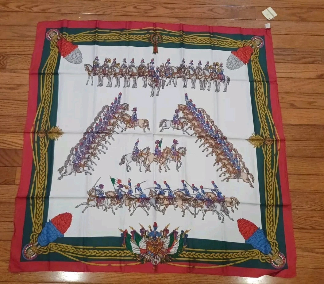 Foulard vintage Gucci Silders en soie 33