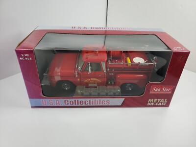 ミニカー SunStar 1965 CHEVROLET F I R E TRUCK Sun Star 1965 Chevrolet C-20 Fire Truck 1/18 Scale DieCast