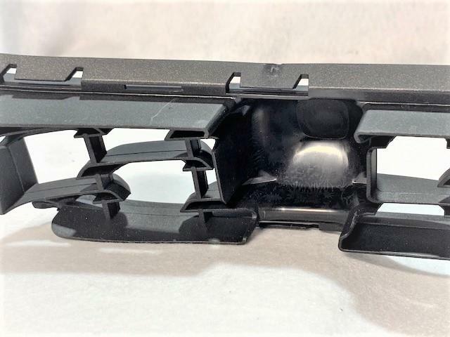 670099417 NEW OEM Maserati For 2018 GHIBLI Front Bumper Lower Central Grill