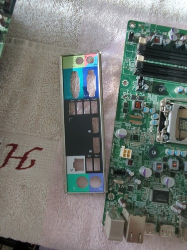 Placa madre de escritorio Dell OptiPlex 7010 GY6Y8 0GY6Y8 CN-0GY6Y8 escudo de E/S y 2 satélites - Imagen 2 de 8