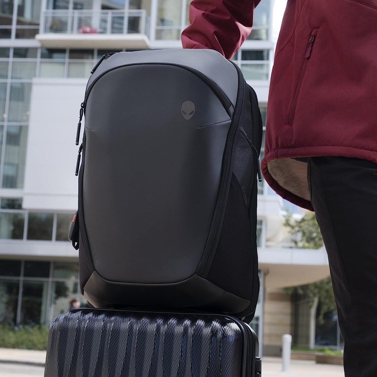 New Dell Alienware Horizon Travel Backpack Black Fits up to 17