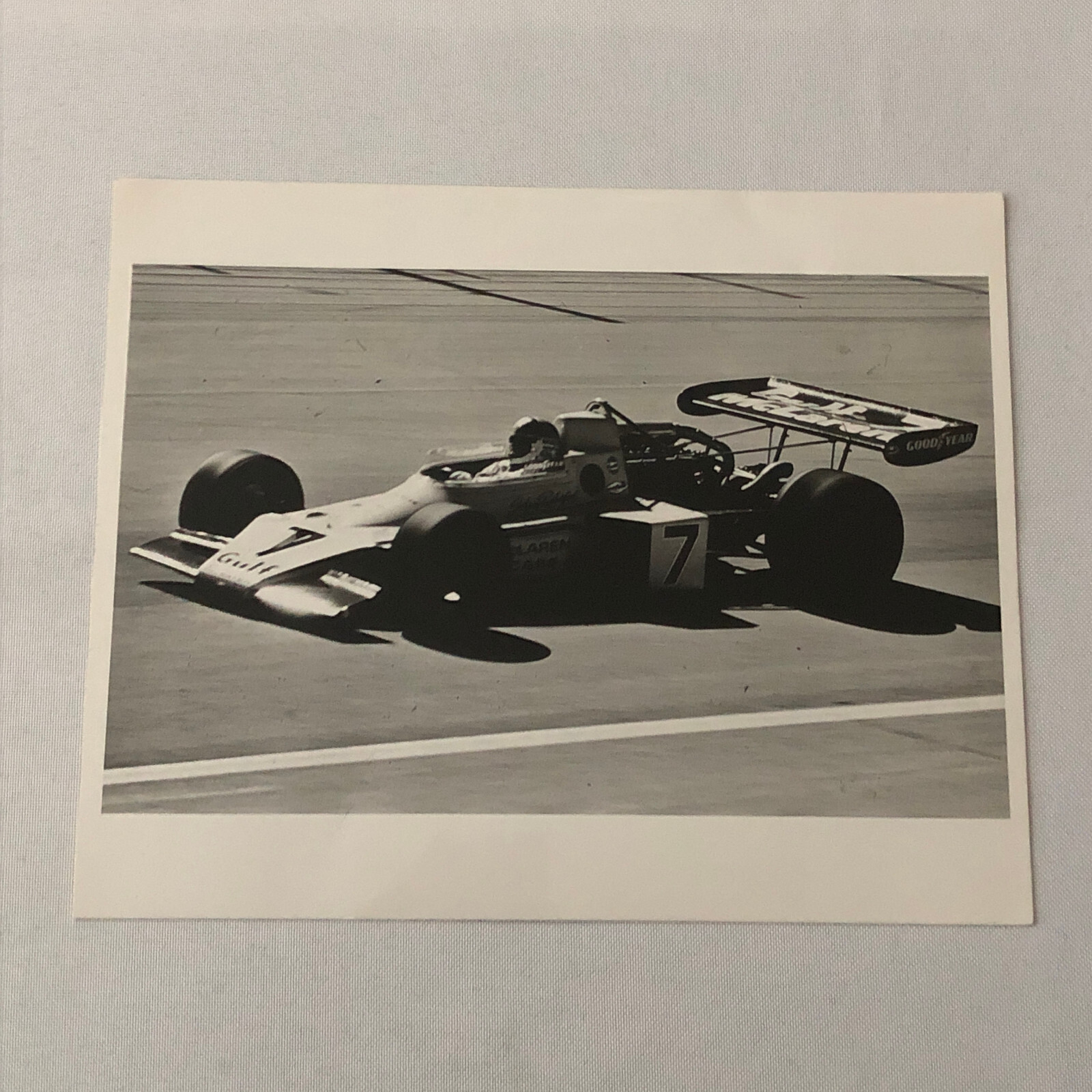 Foto 1 di 6