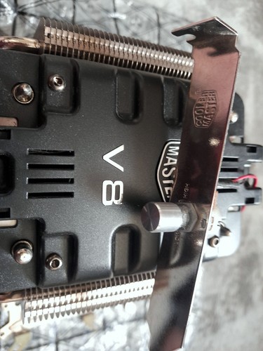 Cooler Master V8 CPU cooler Socket 1150/1155/1156 + Speed Control - Picture 2 of 4