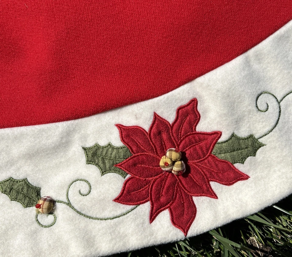 Vtg 90s Tree Skirt Christmas 46" Round Red/Ivory W/Appliqué Poinsettias/ Berries - Image 3 of 4