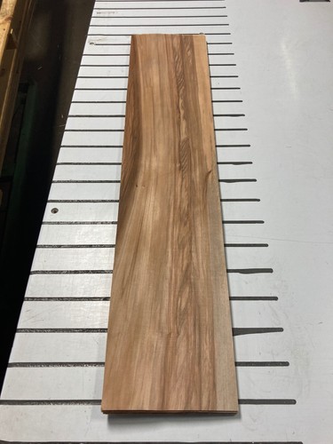 Red Gum Wood Veneer, 4 sheets (36'' x 7 1/4'') RG11 - Picture 5 of 5