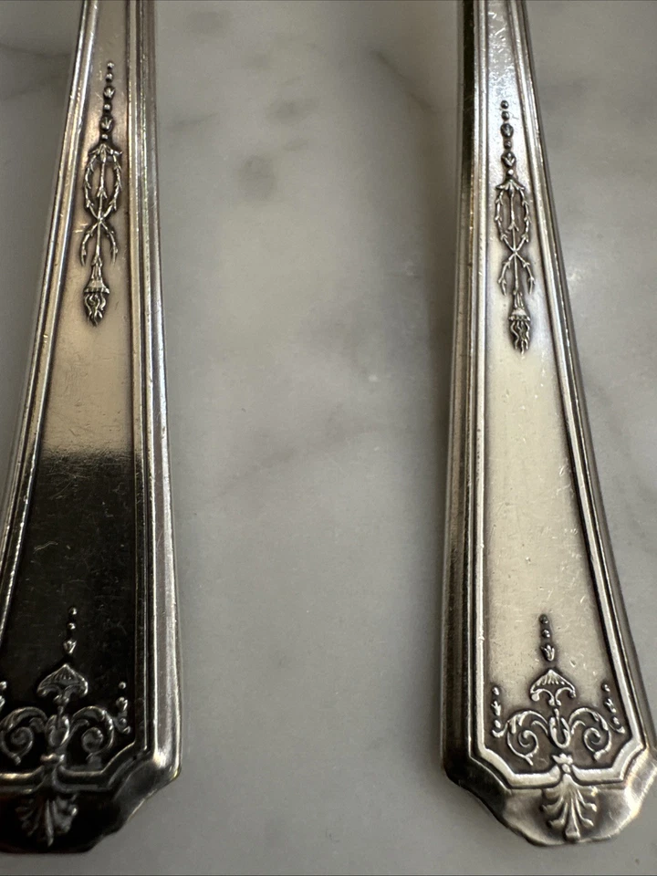 Oneida Glenmore VTG 25 Piece Flatware Set Silver Plate Spoons Forks Dinner Knife - Image 3 of 4