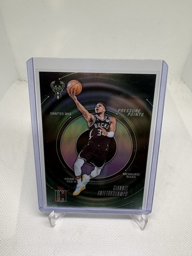 2025 Topps Signature Giannis Antetokounmpo Base (RAW)