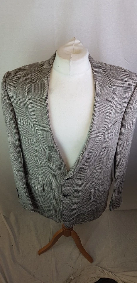 Blazer Chester Barrie, talla 44L, marrón, beige y verde azulado patrón a cuadros Foto 2 de 4