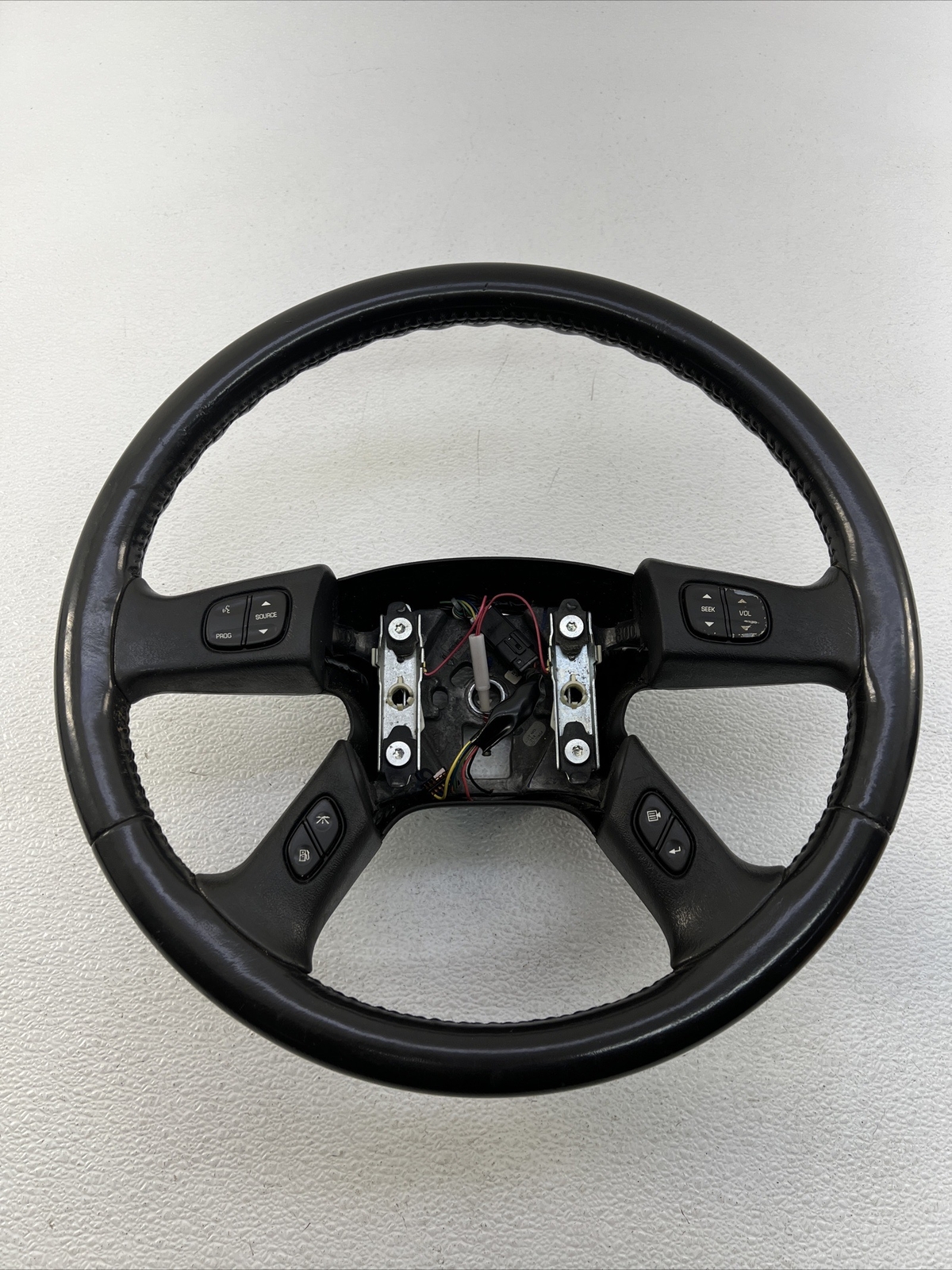 0306 Chevy Silverado Suburban & GMC Sierra Yukon Steering Wheel W