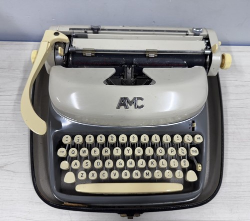 1961 AMC Typewriter Made In West Germany From A Collectors Estate - Picture 4 of 15