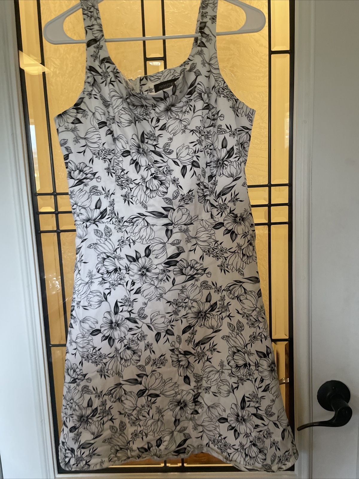 Picture 2 of 24
